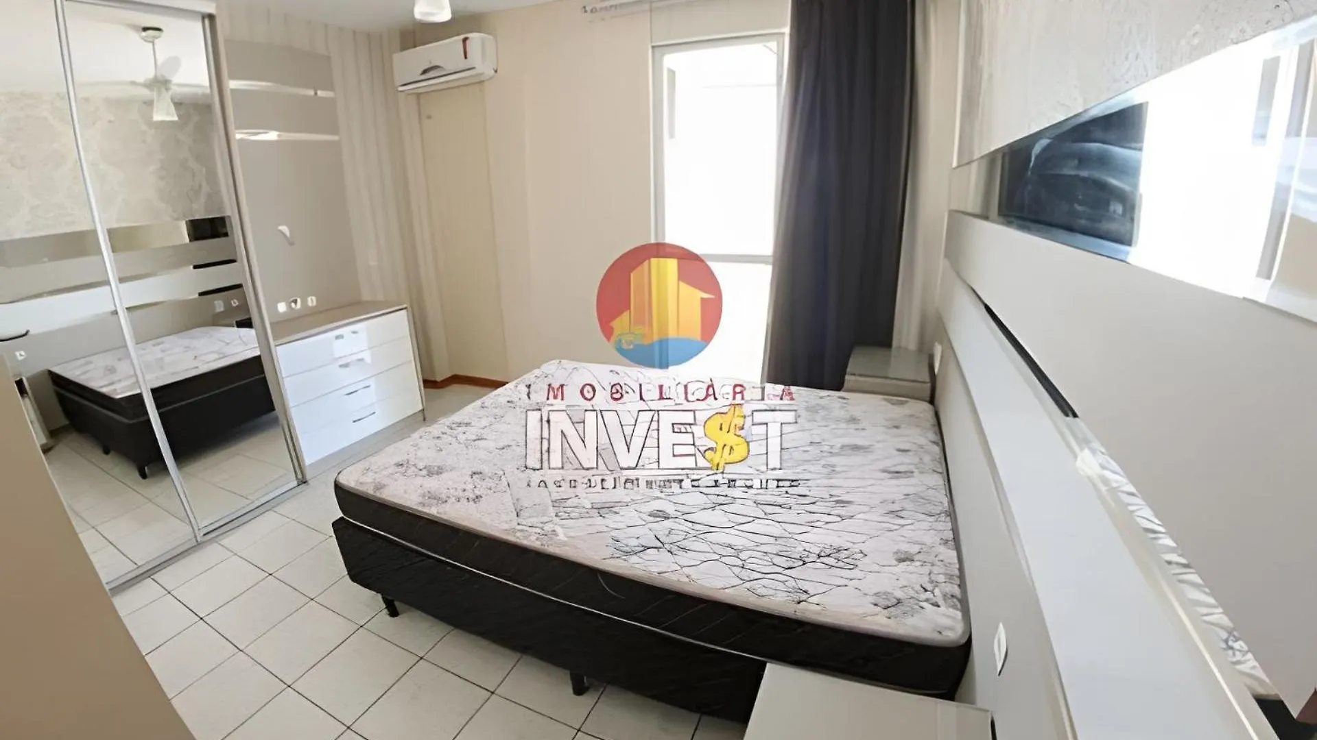 Amplo Apartamento Com Vista Mar Sobre A Avenida De Bombas Bombinhas