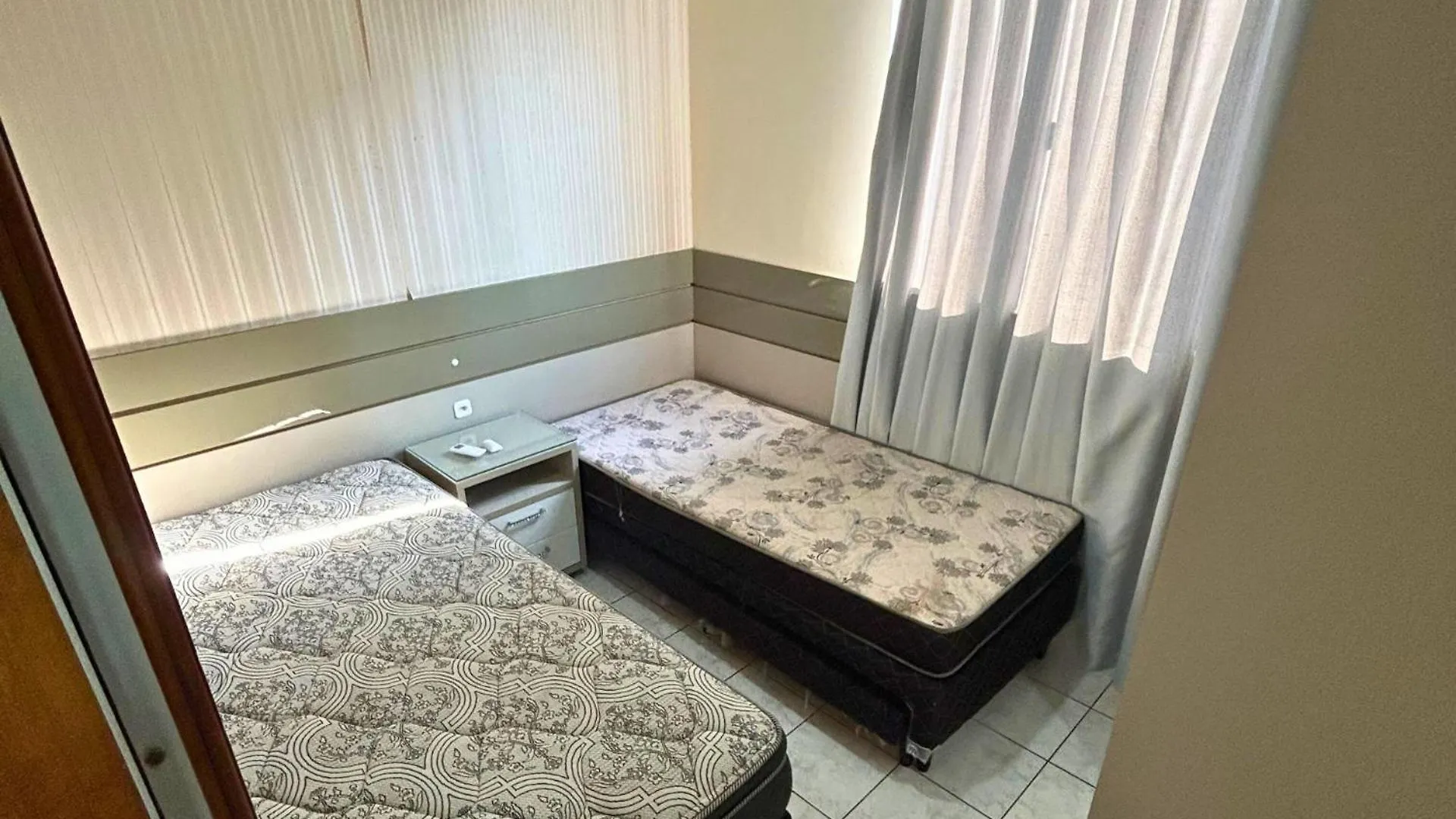 Amplo Apartamento Com Vista Mar Sobre A Avenida De Bombas 봄비나스 브라질